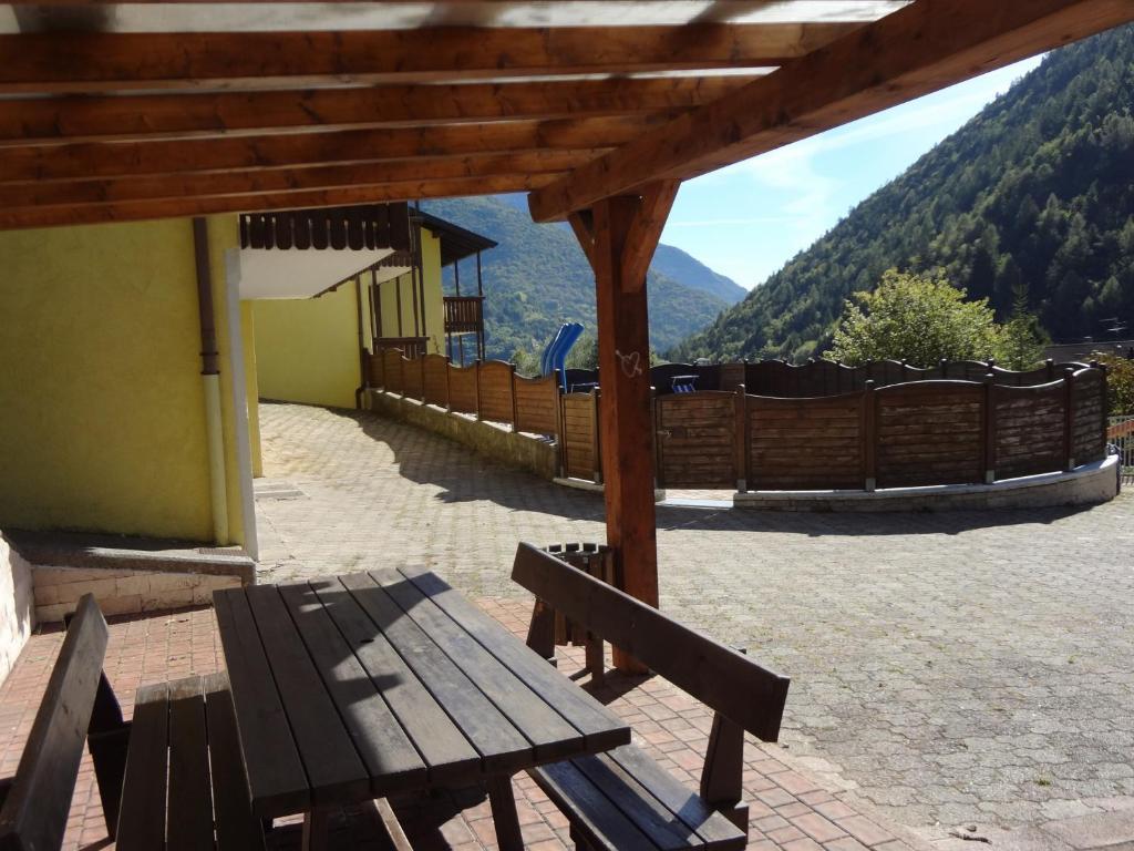 Residence Ai Tovi Bezzecca Exterior foto